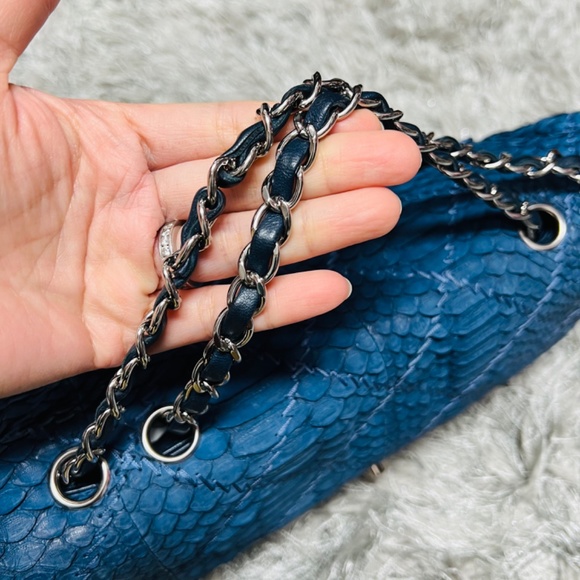 100% Authentic Python Blue Bag - Picture 9 of 11